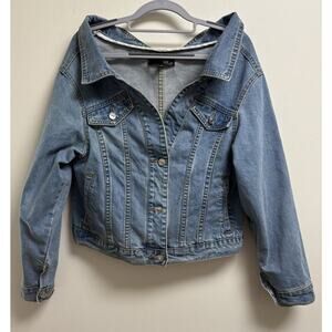 Fate by LFD Women’s Denim Jean Jacket Light Blue Button Front Size Large